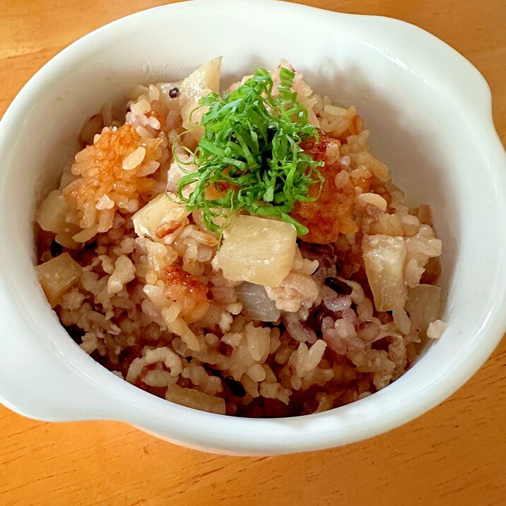 大根の炊き込みご飯 ₊❀̥୭